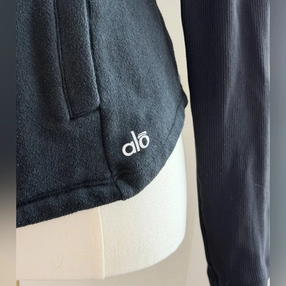 ALO Yoga excellent clean